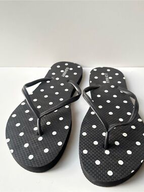 Old Navy Womens Flip Flops Black White Polka Dot Thong Sandals Size 8